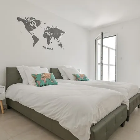 T3 Neuf – C13 - Jardin-terrasse Et Piscine – Accès Direct Plages Et Centre Village * Saint-Cyr-sur-Mer